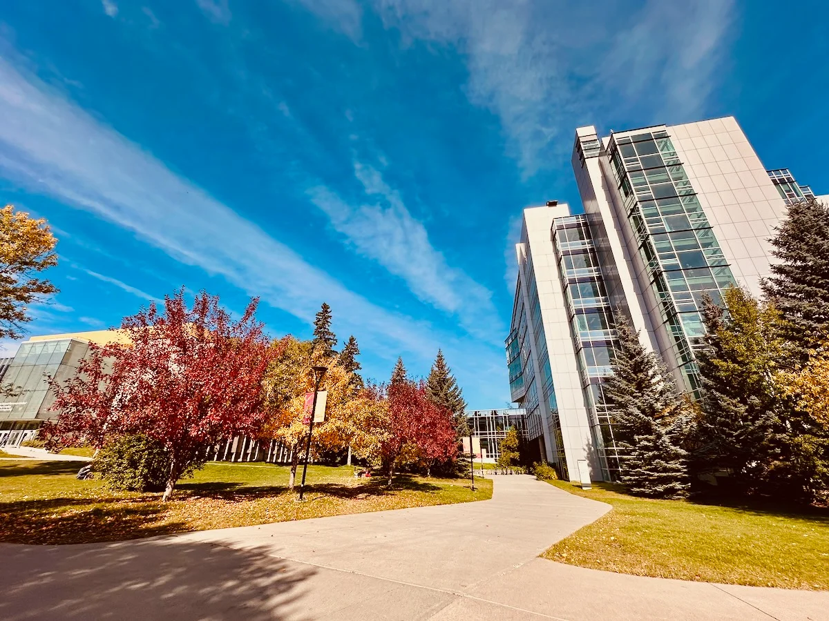 2026-09-22-first-day-of-autumn-on-campus.webp